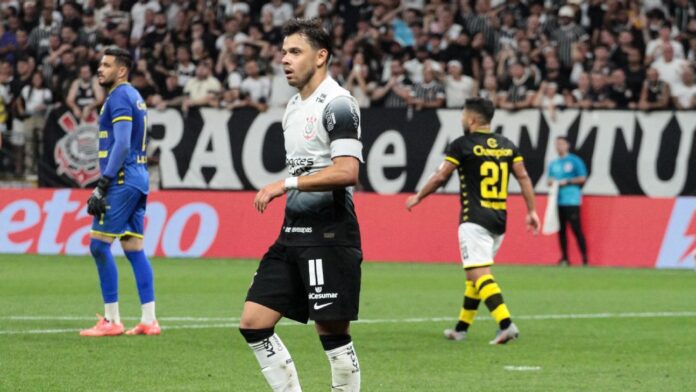 Paulistão: dupla Romero-Depay dá liga, Corinthians vence e dispara como melhor campanha