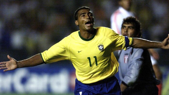 Romário coloca Ronaldo 'na parede' e pergunta se teria vaga na seleção de 2002
