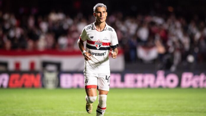 São Paulo atrasa pagamento da compra de Ferreira