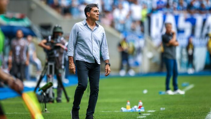Técnico do Grêmio abre o jogo e diz quais reforços pediu à diretoria