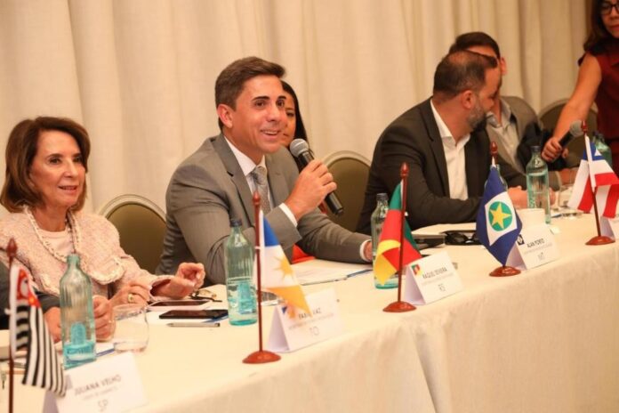 MT participa em evento internacional que vai discutir novas abordagens para a gestão educacional