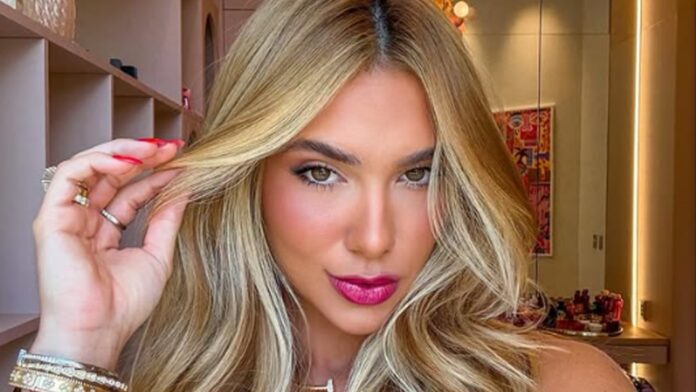 Virginia Fonseca exibe barriga trincada durante bronzeamento: ‘Definidinha’