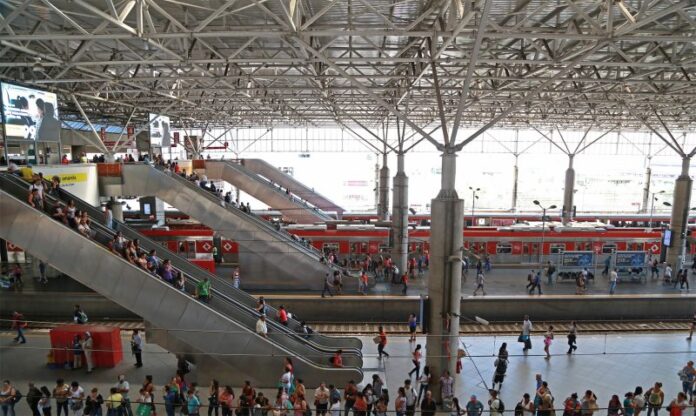 CPTM comemora 33 anos com ações de música e cultura nas estações