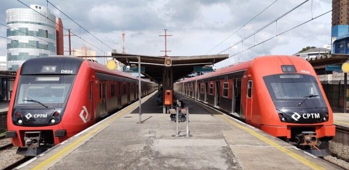 Corpo de homem é encontrado em cima de trem da CPTM na Estação Mauá na manhã desta terça-feira (20)
