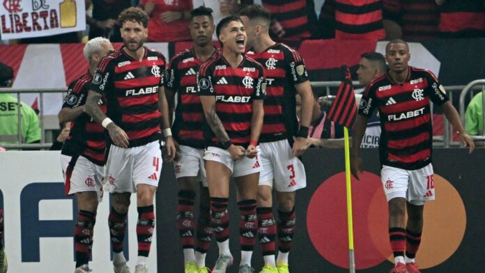 Flamengo vence LDU e só depende de si para ir às oitavas da Libertadores