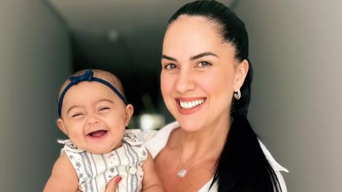 Graciele Lacerda exibe novos cliques de Clara sorridente, e encanta web: ‘Fofura’