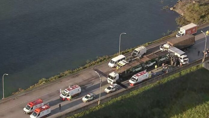 Grave acidente interdita trecho do Rodoanel Mário Covas e causa congestionamento na manhã desta sexta (30)