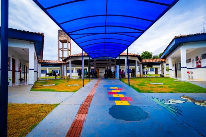Município já atendeu mais de 50 unidades escolares com verba emergencial