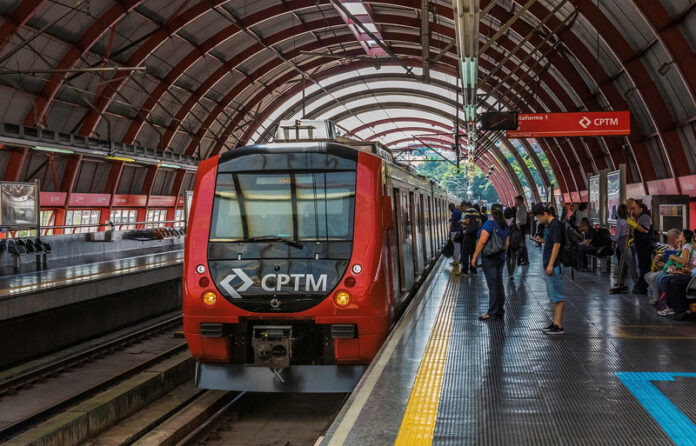 Operação PAESE é acionada entre estações Calmon Viana e Jundiapeba da Linha 11-Coral neste domingo (18)