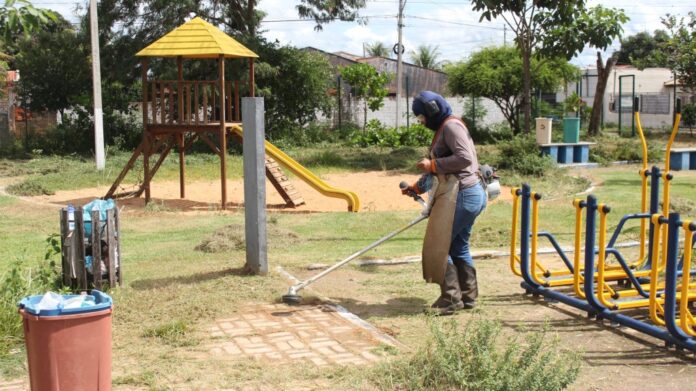 Secretaria de Meio Ambiente intensifica limpeza de áreas públicas