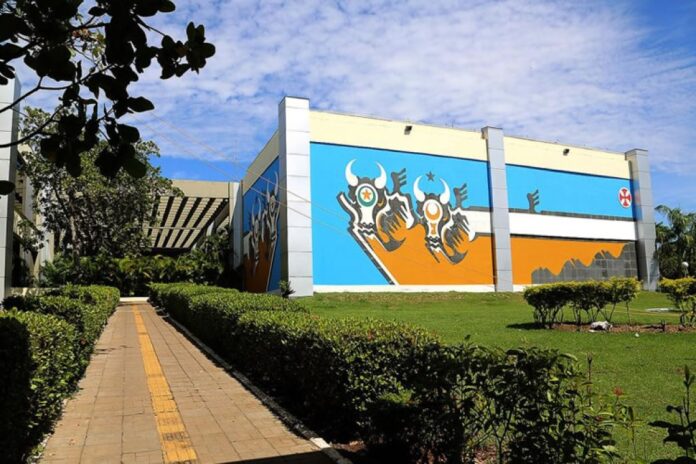 Seduc atualiza plataforma Mais Inglês com personalização e diversidade linguística para estudantes
