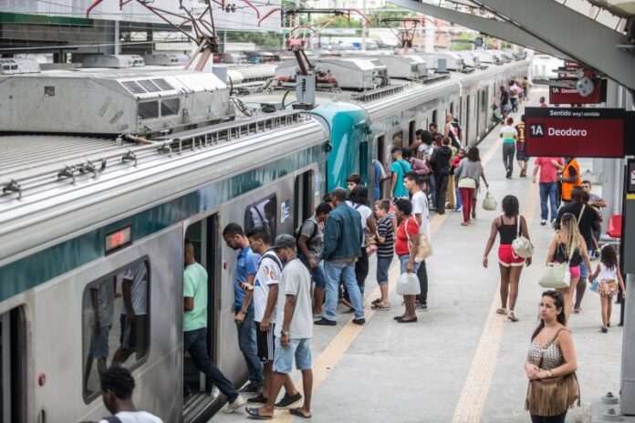SuperVia terá viagens extras após jogo entre Fluminense e Once Caldas na noite desta quinta-feira (29)