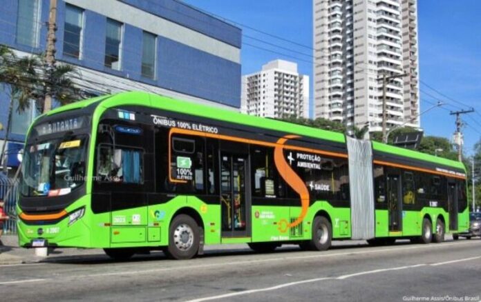 Testes com ônibus elétrico de 22 metros na Gato Preto vão durar 30 dias, segundo fabricante BYD, na capital paulista