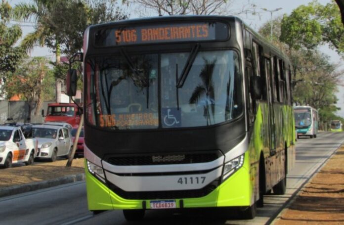 Trânsito e transporte público sofrem alterações em Belo Horizonte durante jogo entre Cruzeiro e Atlético Mineiro neste domingo (18)