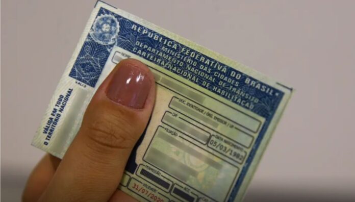 promessa gratuita esconde cobrança indevida