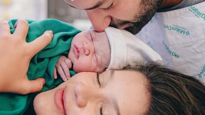 ‘Te amamos muito, minha filha! ‘