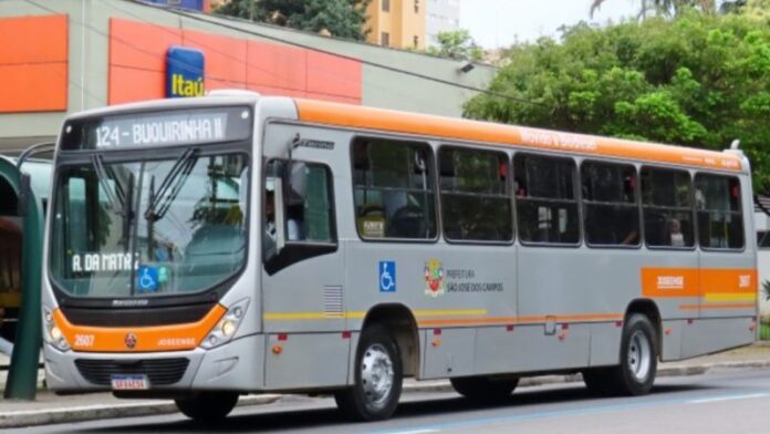 Assembleia de motoristas atrasa saída de ônibus em São José dos Campos e Jacareí (SP) nesta quarta-feira (04)