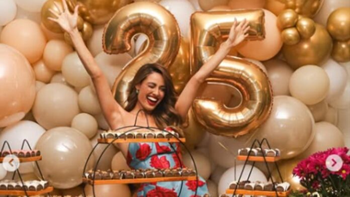 Beatriz Reis comemora aniversário de 25 anos com ex-BBBs: ‘Carinho e conexões’