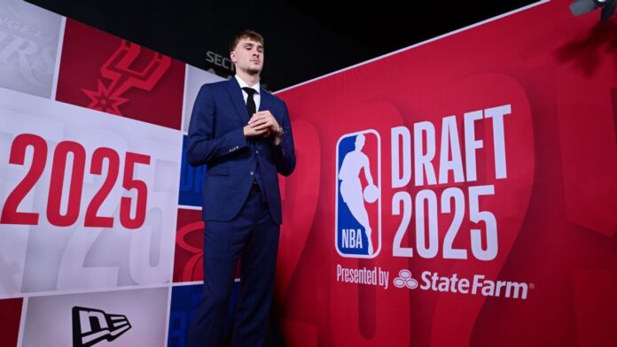 Dallas Mavericks seleciona Cooper Flagg na 1ª escolha no Draft da NBA
