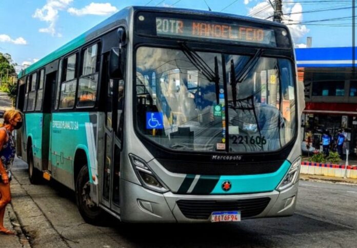 Itaquaquecetuba (SP) garante embarque fora dos pontos de ônibus para público prioritário