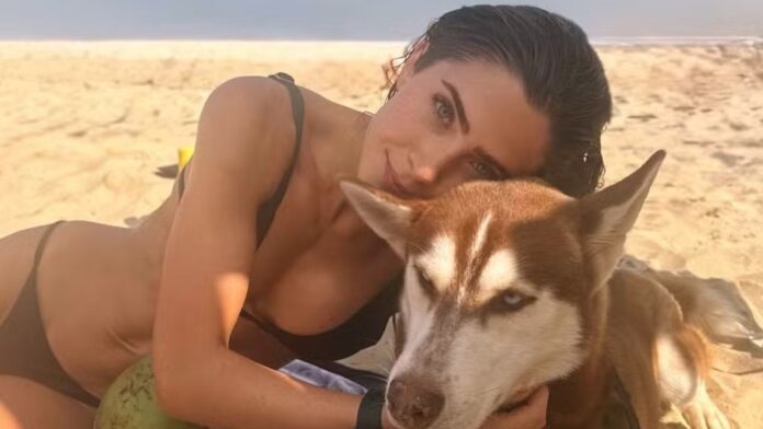 Jade Picon reune cliques de biquíni e reflete: ‘A vida tem sido muito generosa’