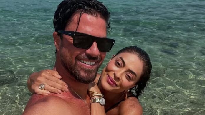 Juliana Paes abre álbum de viagem com marido e amigos: ‘Saint Tropez 2025’