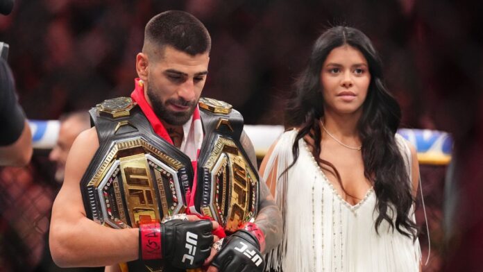 'Maior que McGregor' e 'GOAT': mundo do UFC reage ao nocaute de Topuria em Charles do Bronx