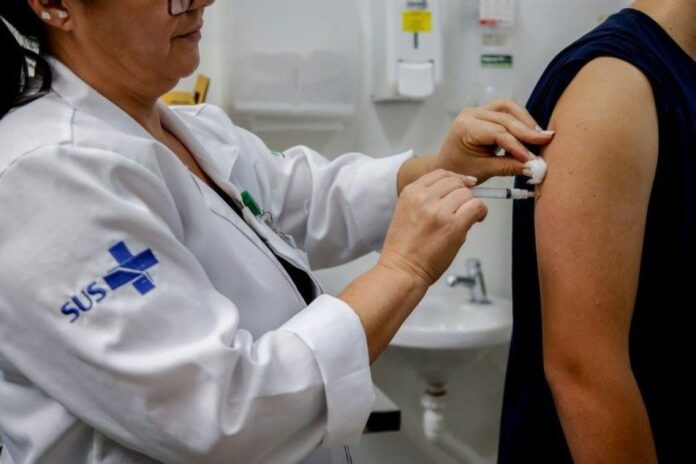 Município inicia nesta terça-feira (24) imunização contra dengue em crianças