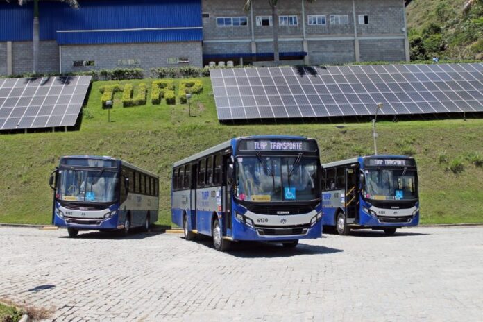 Rodoviários da Turp Transporte paralisam atividades em Petrópolis (RJ) devido a atrasos salariais nesta quinta-feira (26)
