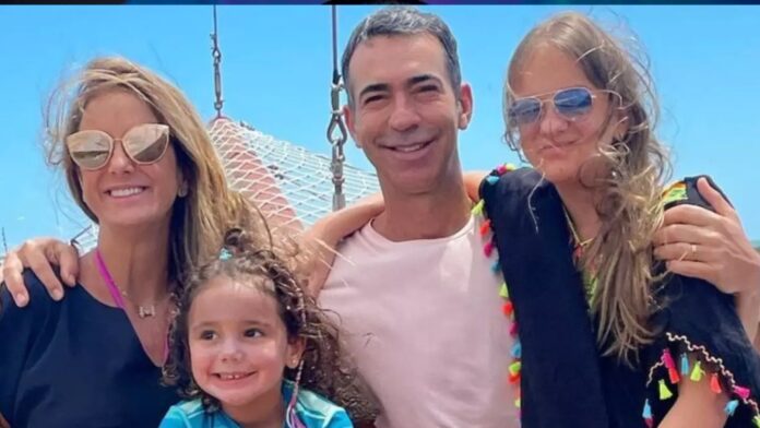 Ticiane Pinheiro viaja com Tralli e filhas para férias com Ana Siebert e Vicky: ‘Disney’
