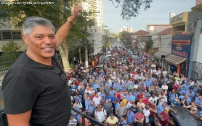 Trabalhadores rejeitaram propostas e Sintetra fecha terminal. Empresas se pronunciam, lamentam decisão em assembleia e dizem que valores superam dissídios de outras categorias