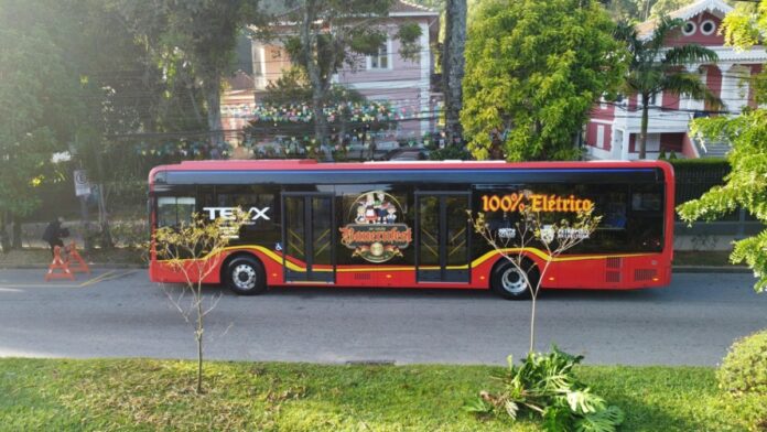 Ônibus Elétrico TEVX Higer faz serviço de transporte da Bauernfest em Petrópolis (RJ)