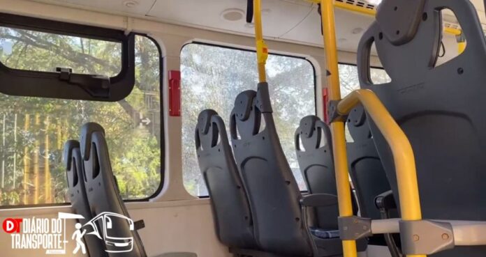 Mais ônibus são atacados nesta terça (15) e criança de 10 anos fica ferida, segundo passageiros
