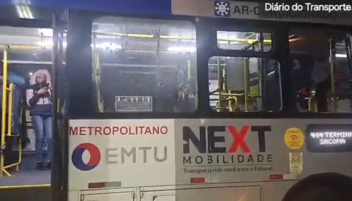 Ônibus voltam a ser atacados na noite desta quarta (16) na capital e ABC