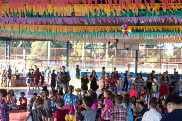 Assistência Social realiza festa julina para crianças na Vila Olímpica