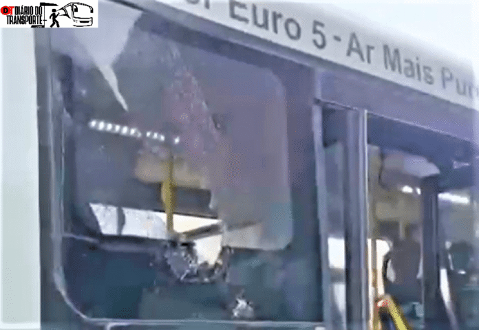 Cidade de São Paulo tem mais ataques a ônibus nesta segunda (21), elevando para 527 desde o início da onda de depredações apenas no sistema SPTrans. No estado são mais de mil casos