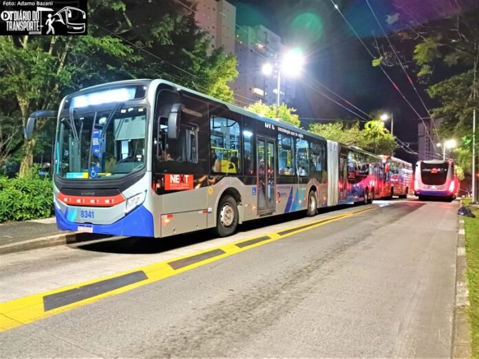 Com mais polícia na rua, motoristas de ônibus e passageiros relatam noite e madrugada com maior tranquilidade em São Paulo
