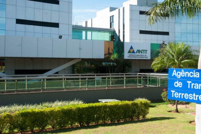 Concurso da ANTT abre vagas com salário acima de R$ 8 mil para nível médio