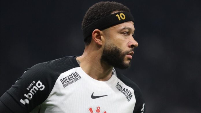 Depay desabafa após gol em meio à polêmicas: 'Muitas coisas foram exageradas'