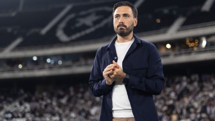 Diretor do Botafogo, sobre Davide Ancelotti: 'Pai dele aqui é o Textor'