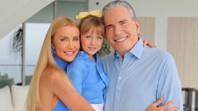 Em ensaio de família, Vicky, Filha Justus usa bolsa de R$ 14 mil: ‘My whole world’
