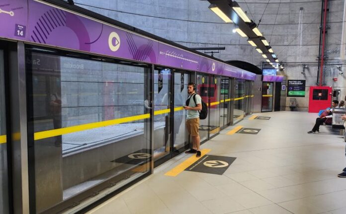 Estação Adolfo Pinheiro da Linha 5-Lilás passa a ter nome associado à Universidade Santo Amaro