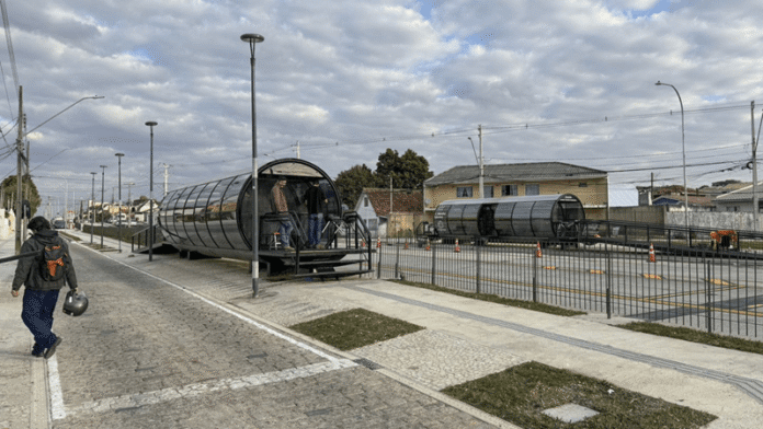 Estação-Tubo Antônio Meirelles Sobrinho é reativada pela prefeitura de Curitiba (PR)