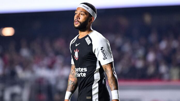 Incômodo no vestiário com Dorival, cobranças e o futuro de Memphis Depay no Corinthians