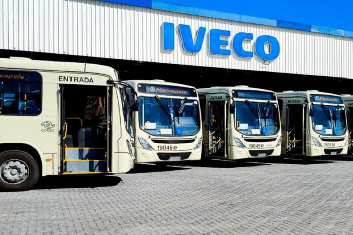 Iveco vai ser comprada pela indiana Tata Motors que mira liderança mundial em ônibus e caminhões