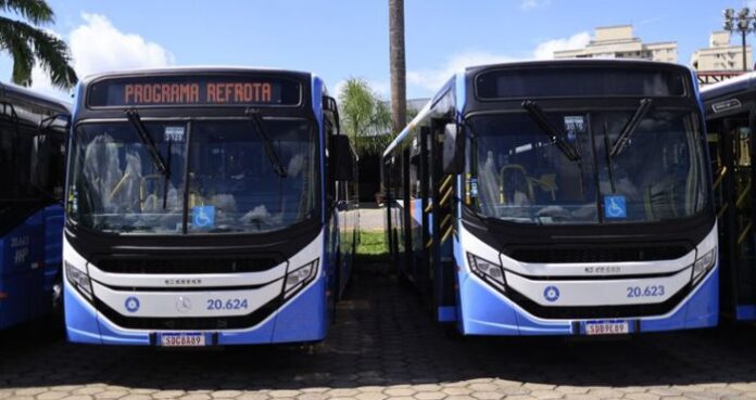 Mais de 600 novos ônibus reforçam transporte público em oito estados pelo Novo PAC