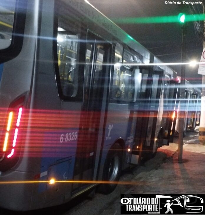 Noite de domingo (13 de julho de 2025) volta a registrar diversos ataques a ônibus em São Paulo – VÍDEO