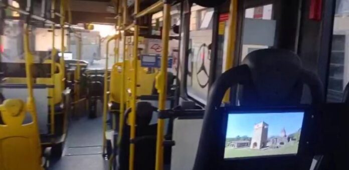 Ônibus expressos de Sorocaba (SP) ganham tablets para uso dos passageiros