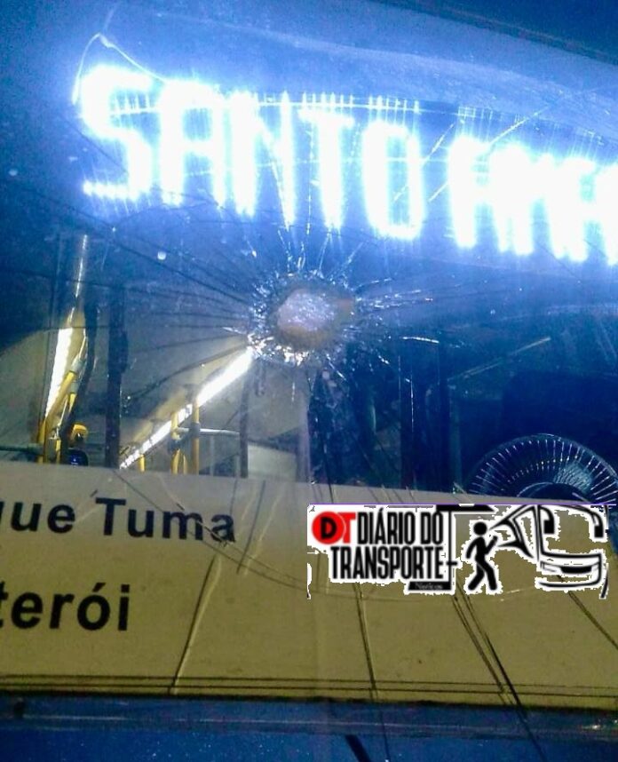 Preso em flagrante homem que atacou ônibus na zona sul de São Paulo nesta sexta-feira (18)