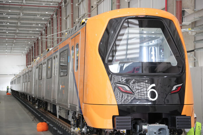 Primeiro trem da linha 6-Laranja é entregue nesta quinta-feira (10); modelo tem expectativa de vida útil superior a 40 anos